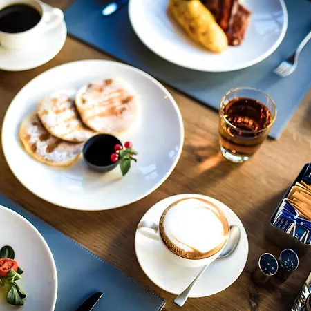 Al Piolet Готель