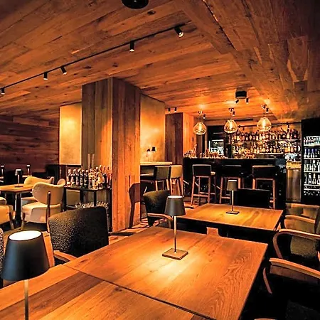 Al Piolet 酒店 5*